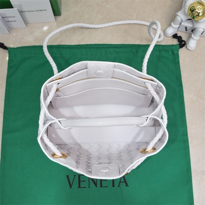 BOTTEGA VENETA 보테가베네타 안디아모 스몰 토트백 74630 2024/신상