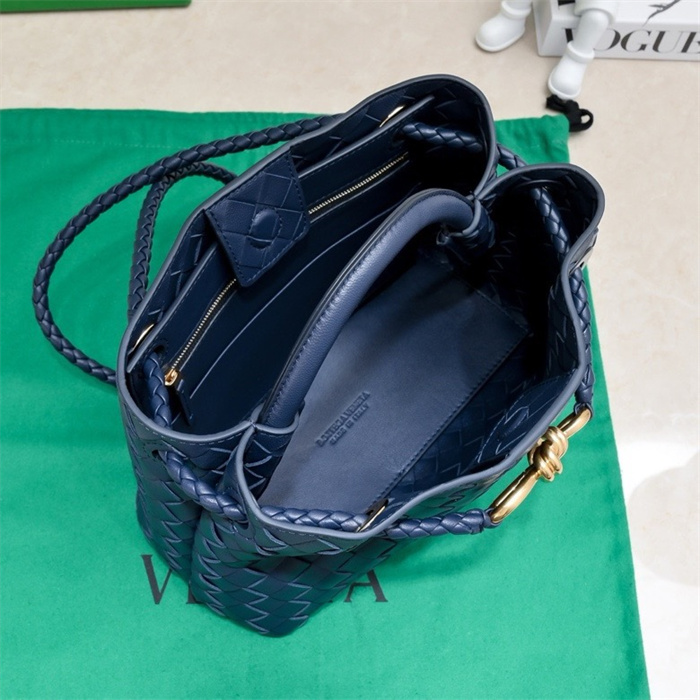 BOTTEGA VENETA 보테가베네타 안디아모 스몰 토트백 74630 2024/신상