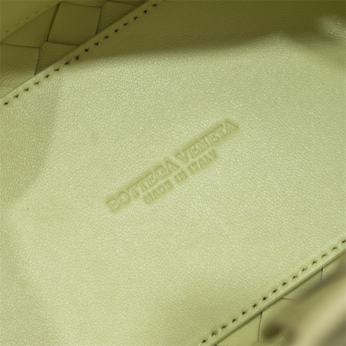 BOTTEGA VENETA 보테가베네타 안디아모 스몰 토트백 74630 2024/신상