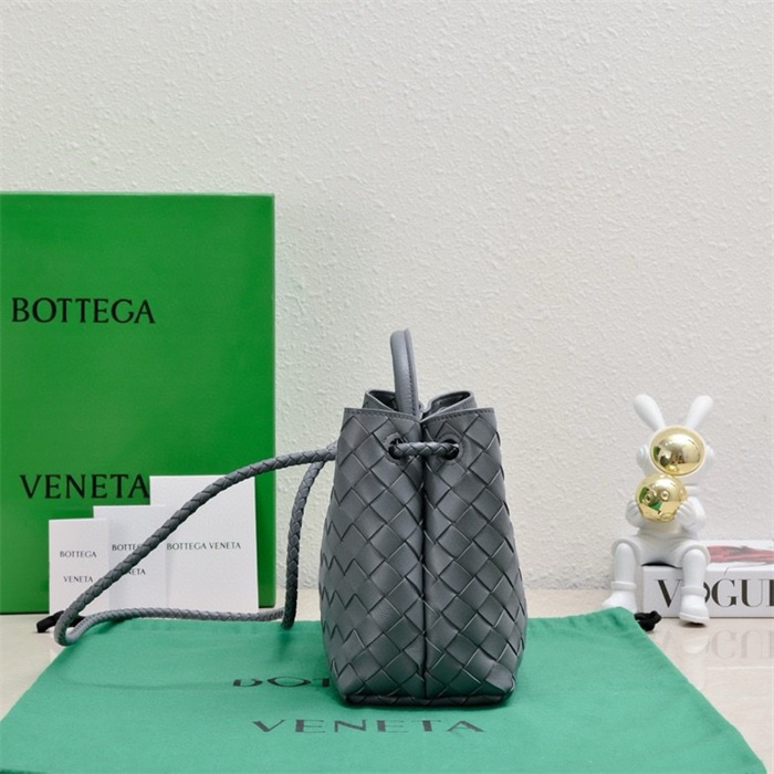 BOTTEGA VENETA 보테가베네타 안디아모 스몰 토트백 74630 2024/신상