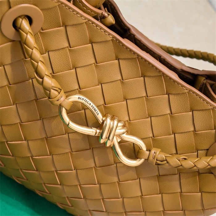 BOTTEGA VENETA 보테가베네타 안디아모 스몰 토트백 74630 2024/신상