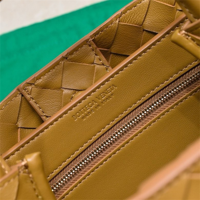 BOTTEGA VENETA 보테가베네타 안디아모 스몰 토트백 74630 2024/신상