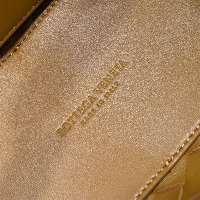 BOTTEGA VENETA 보테가베네타 안디아모 스몰 토트백 74630 2024/신상