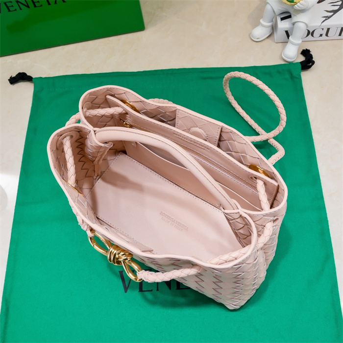 BOTTEGA VENETA 보테가베네타 안디아모 스몰 토트백 74630 2024/신상