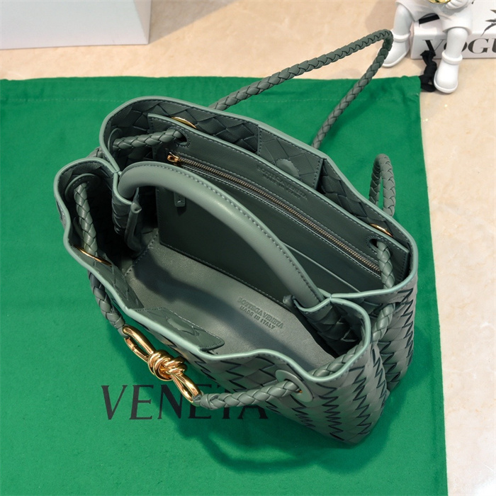 BOTTEGA VENETA 보테가베네타 안디아모 스몰 토트백 74630 2024/신상