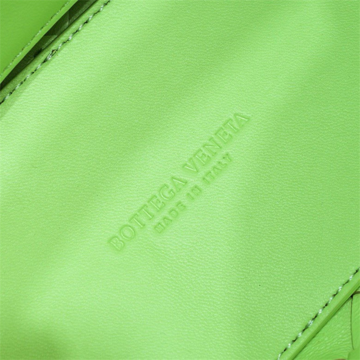 BOTTEGA VENETA 보테가베네타 안디아모 스몰 토트백 74630 2024/신상