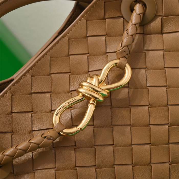 BOTTEGA VENETA 보테가베네타 안디아모 스몰 토트백 74630 2024/신상