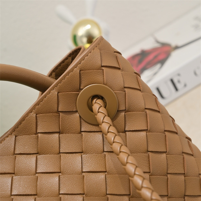 BOTTEGA VENETA 보테가베네타 안디아모 스몰 토트백 74630 2024/신상
