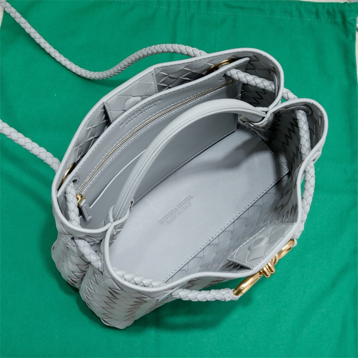 BOTTEGA VENETA 보테가베네타 안디아모 스몰 토트백 74630 2024/신상