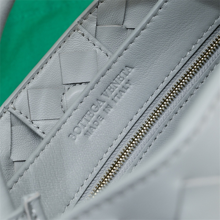 BOTTEGA VENETA 보테가베네타 안디아모 스몰 토트백 74630 2024/신상