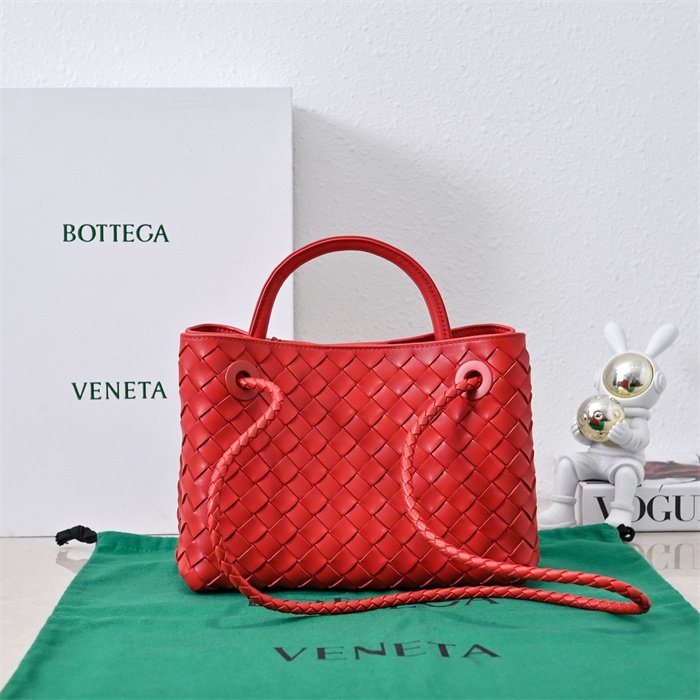 BOTTEGA VENETA 보테가베네타 안디아모 스몰 토트백 74630 2024/신상