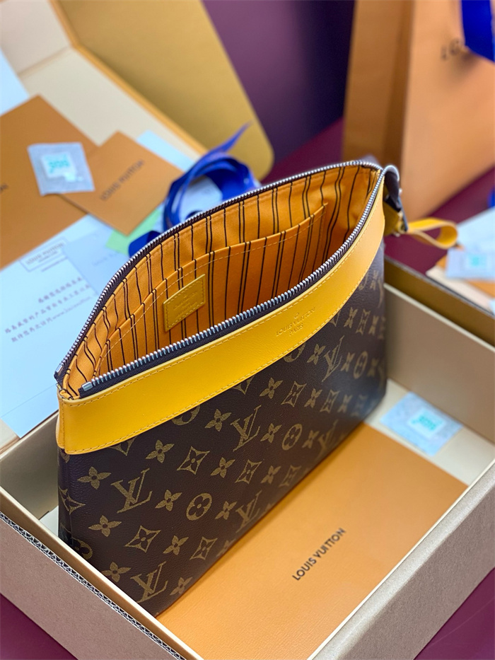 LOUIS VUITTON 루이비통 포쉐트 보야주 클러치백 M13199 2024/신상 5COLOR