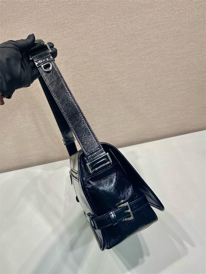 PRADA 프라다 레더 크로스백 2VD073 2024/신상