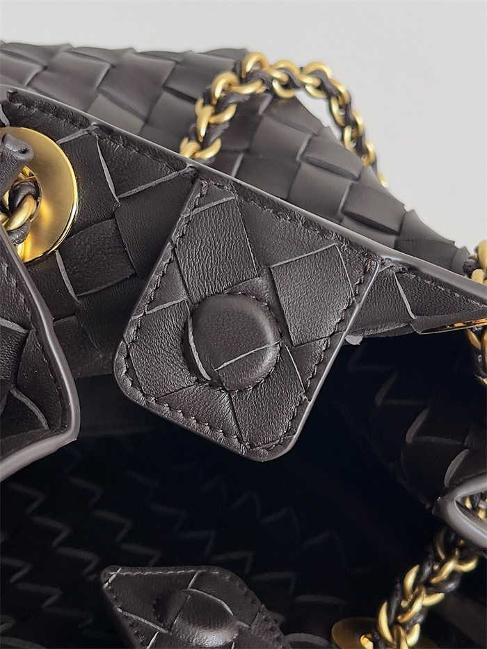 BOTTEGA VENETA 보테가베네타 패러슈트 스몰 크로스백 817175 2024/신상