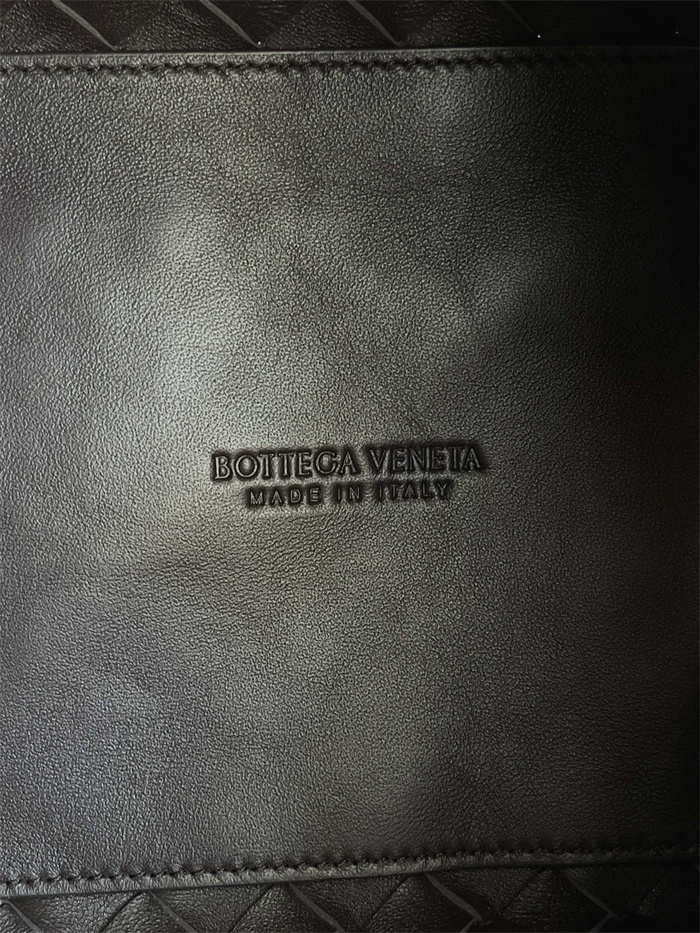 BOTTEGA VENETA 보테가베네타 패러슈트 스몰 크로스백 817175 2024/신상