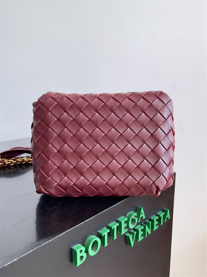 BOTTEGA VENETA 보테가베네타 패러슈트 스몰 크로스백 817175 2024/신상