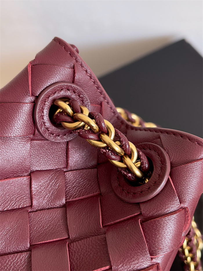 BOTTEGA VENETA 보테가베네타 패러슈트 스몰 크로스백 817175 2024/신상