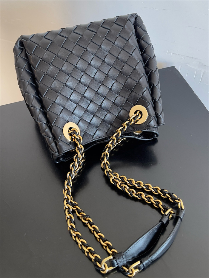 BOTTEGA VENETA 보테가베네타 패러슈트 스몰 크로스백 817175 2024/신상