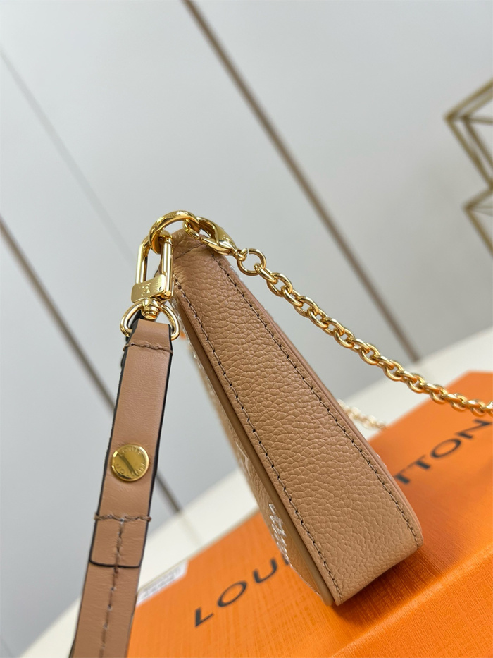 LOUIS VUITTON 루이비통 이지 파우치 온 스트랩 숄더백 M80349 2024/신상