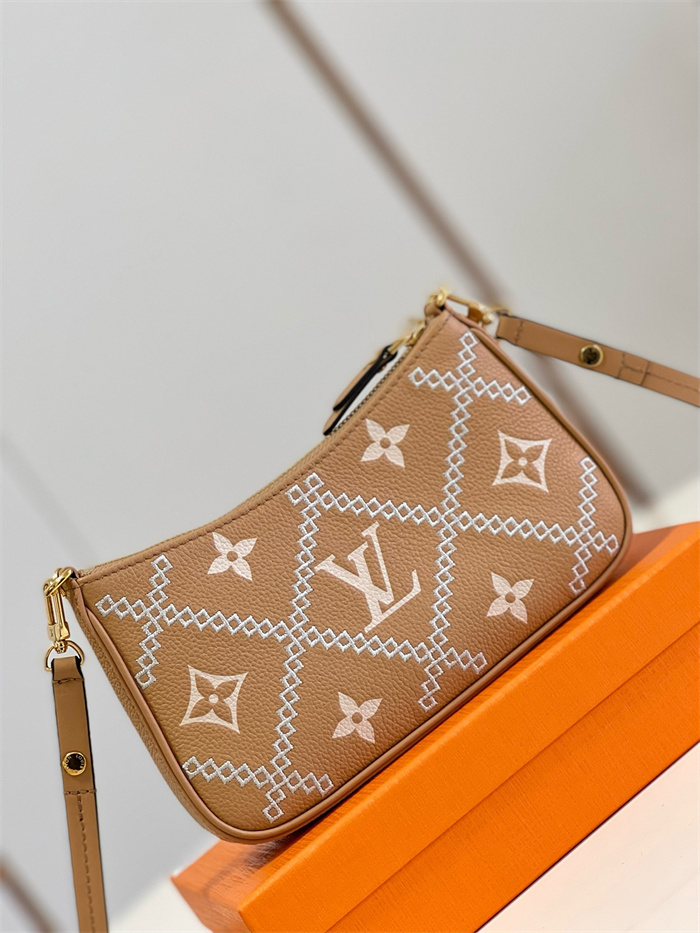 LOUIS VUITTON 루이비통 이지 파우치 온 스트랩 숄더백 M80349 2024/신상