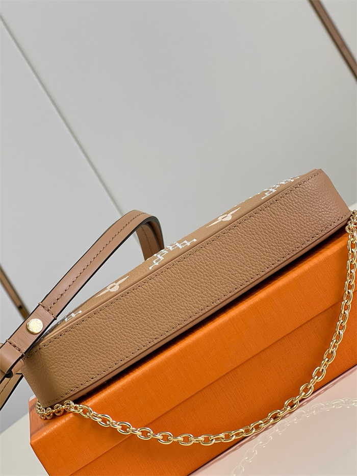 LOUIS VUITTON 루이비통 이지 파우치 온 스트랩 숄더백 M80349 2024/신상