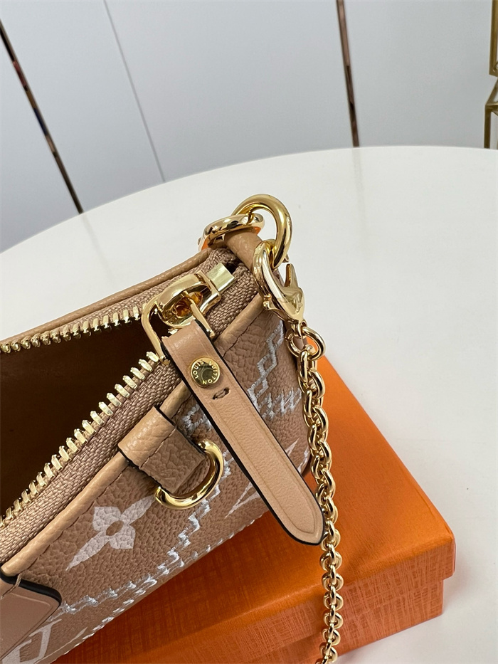 LOUIS VUITTON 루이비통 이지 파우치 온 스트랩 숄더백 M80349 2024/신상