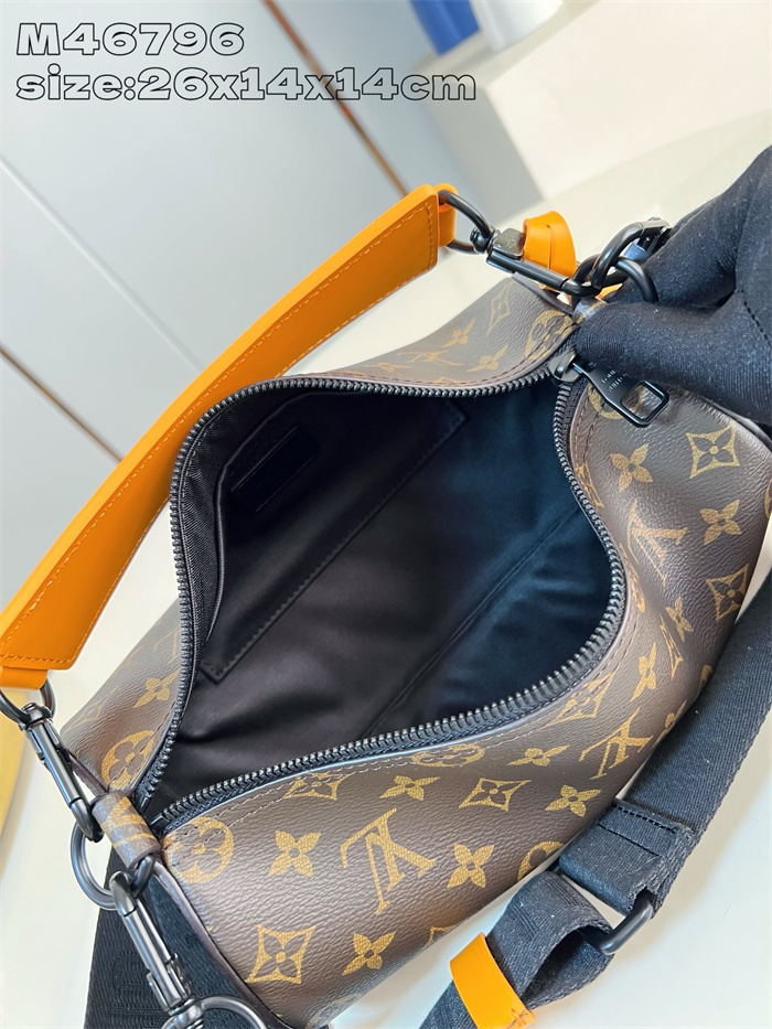 LOUIS VUITTON 루이비통 소프트 폴로숑 숄더백 PM M46796 2024/신상