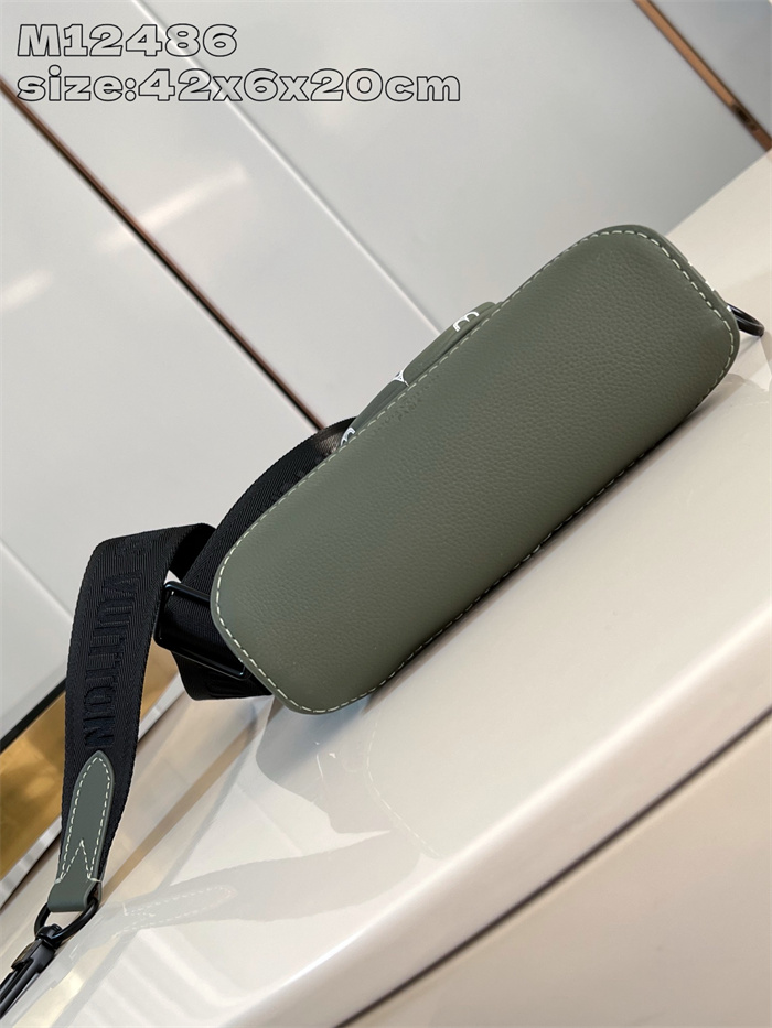 LOUIS VUITTON 루이비통 범백 M12486 2024/신상