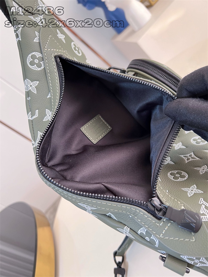 LOUIS VUITTON 루이비통 범백 M12486 2024/신상