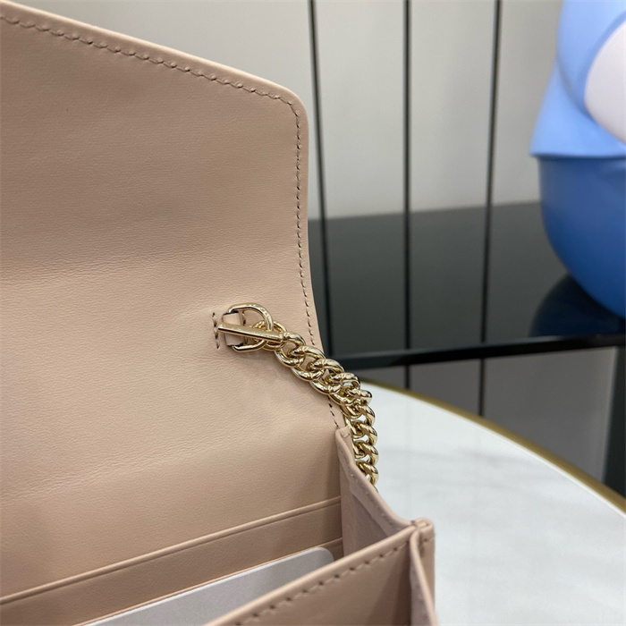 GUCCI 구찌 GG 마몬트 마틀라쎄 미니 체인백 474575 2024/신상
