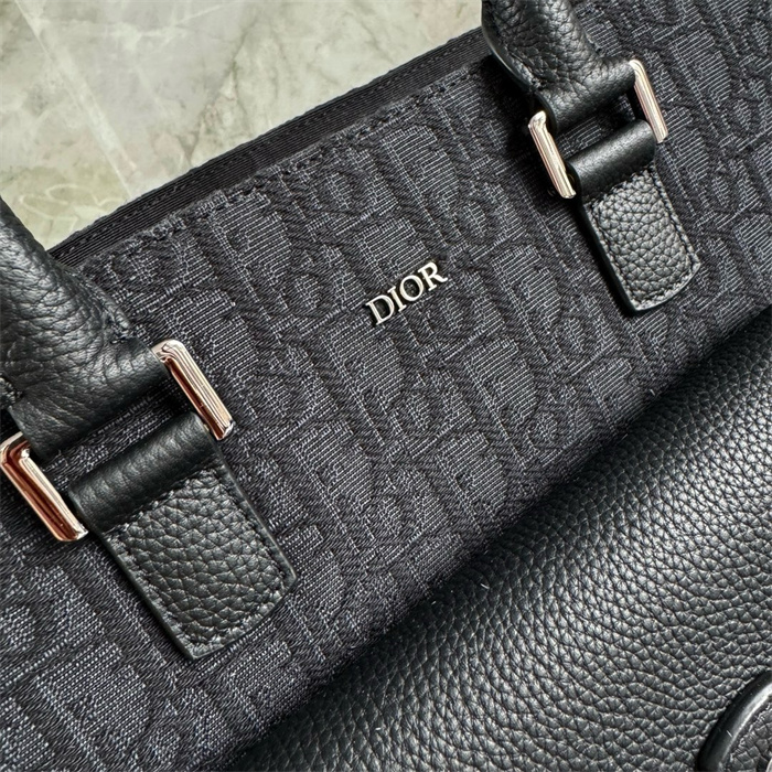  DIOR 디올 오블리크 새들 토트 숄더백 M9261 2024/신상