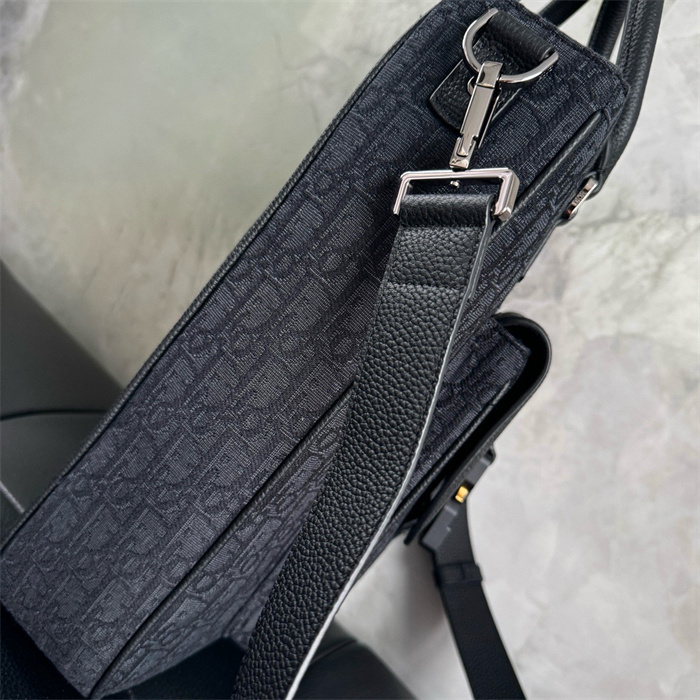  DIOR 디올 오블리크 새들 토트 숄더백 M9261 2024/신상