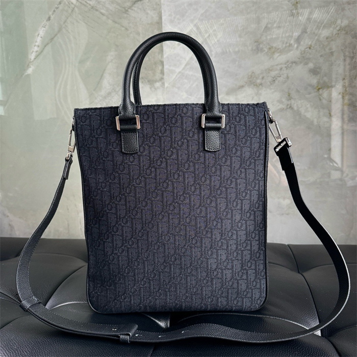  DIOR 디올 오블리크 새들 토트 숄더백 M9261 2024/신상