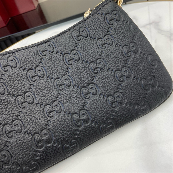 GUCCI 구찌 GG 엠블럼 미니 숄더백 815278 2024/신상 3COLOR