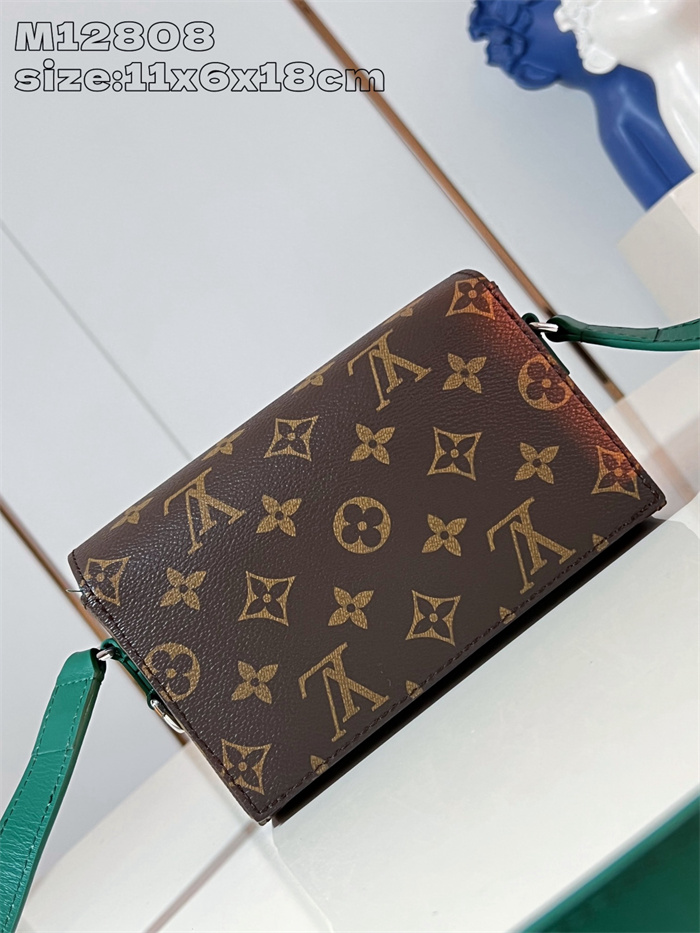 LOUIS VUITTON 루이비통 스티머 웨어러블 크로스백 M12808 2024/신상