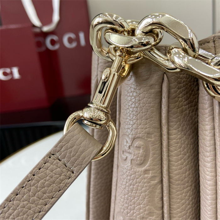 GUCCI 구찌 GG 엠블럼 스몰 숄더백 815263 2024/신상 2COLOR