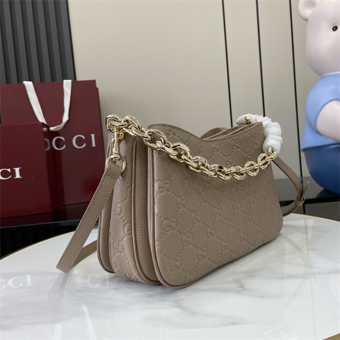 GUCCI 구찌 GG 엠블럼 스몰 숄더백 815263 2024/신상 2COLOR