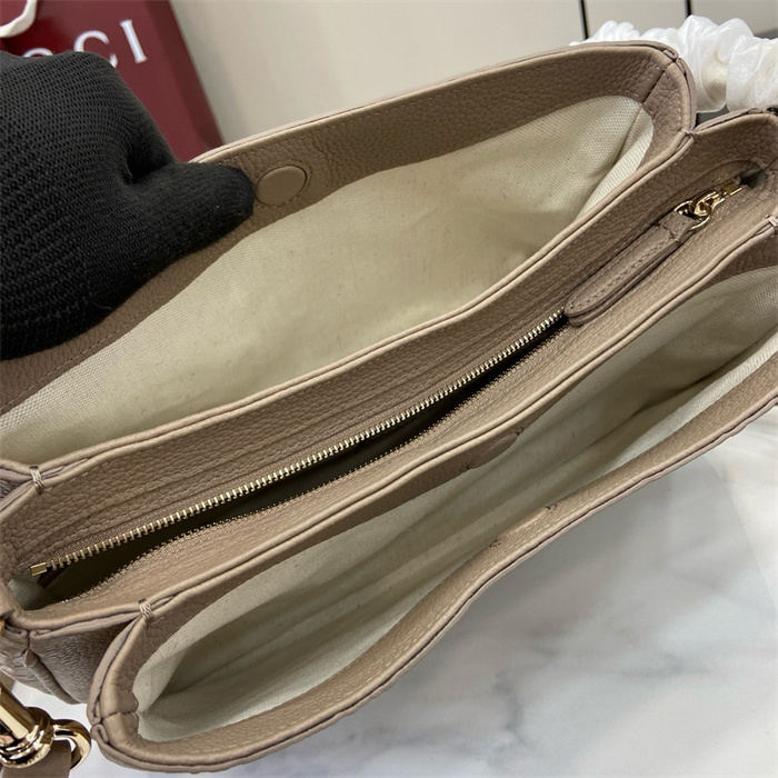 GUCCI 구찌 GG 엠블럼 스몰 숄더백 815263 2024/신상 2COLOR