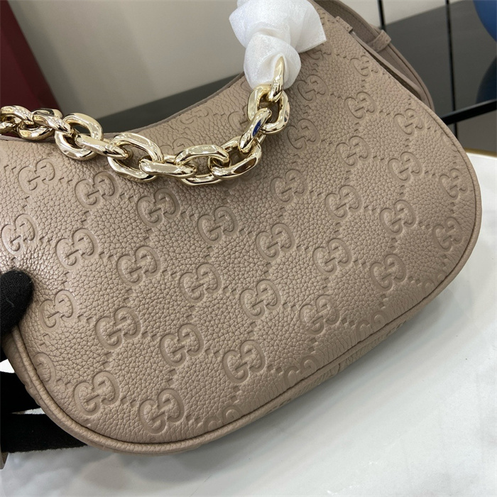GUCCI 구찌 GG 엠블럼 스몰 숄더백 815409 2024/신상 2COLOR