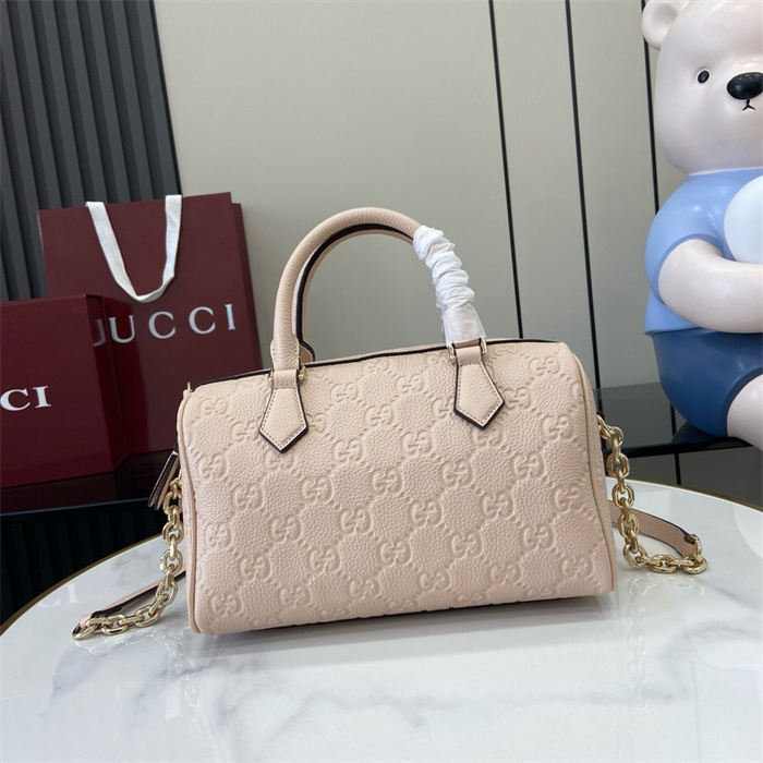 GUCCI 구찌 GG 엠블럼 스몰 탑 핸들백 815255 2024/신상