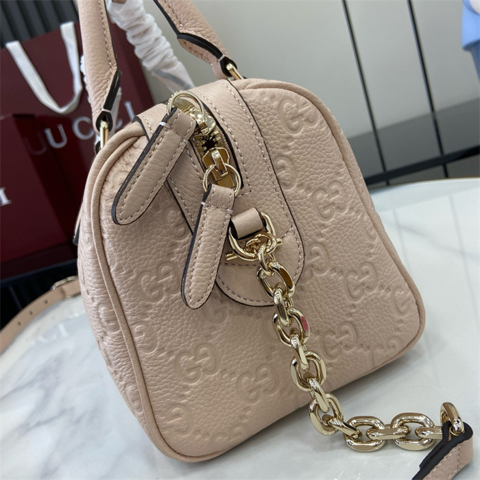 GUCCI 구찌 GG 엠블럼 스몰 탑 핸들백 815255 2024/신상
