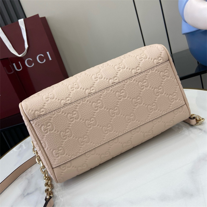 GUCCI 구찌 GG 엠블럼 스몰 탑 핸들백 815255 2024/신상