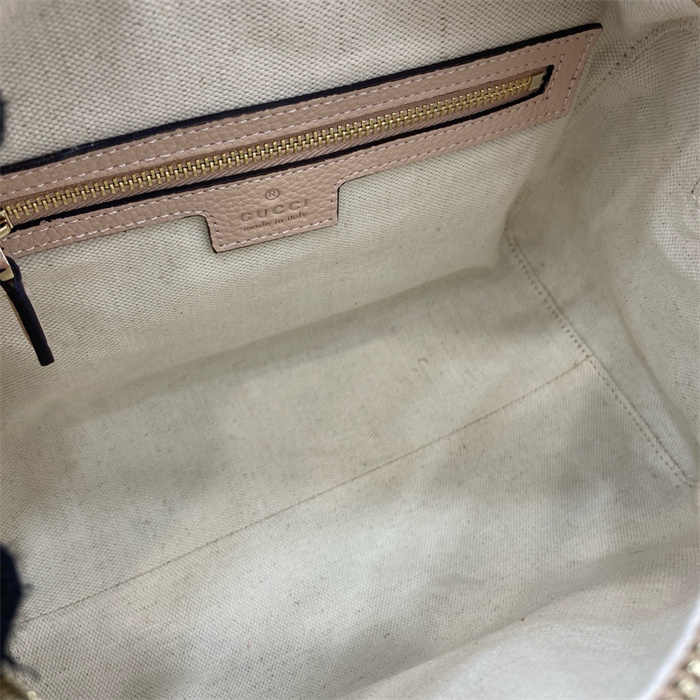 GUCCI 구찌 GG 엠블럼 스몰 탑 핸들백 815255 2024/신상