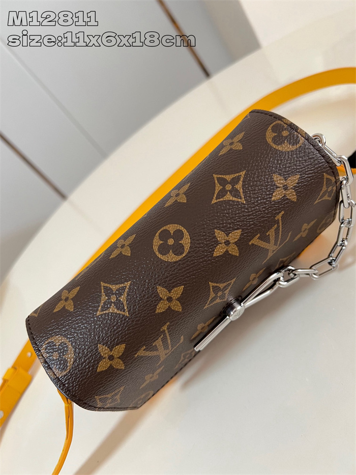 LOUIS VUITTON 루이비통 스티머 웨어러블 크로스백 M12811 2024/신상