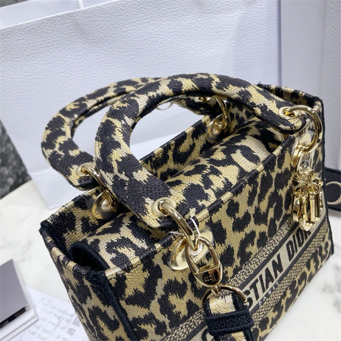 DIOR 디올 레이디 M0565 2024/신상