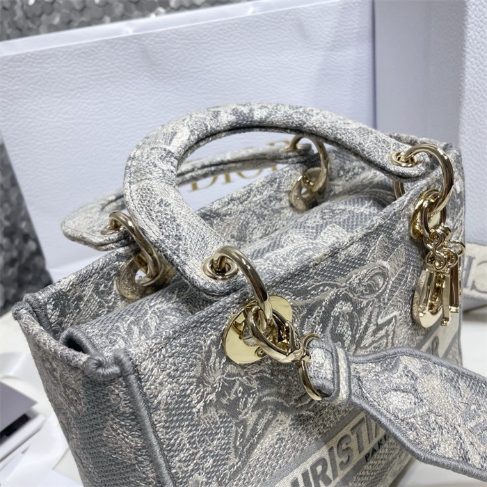 DIOR 디올 레이디 M0565 2024/신상