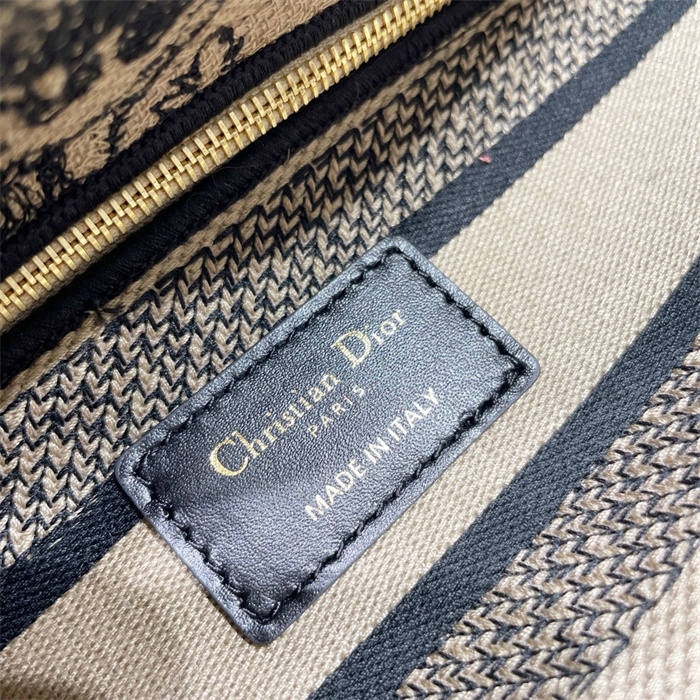 DIOR 디올 레이디 M0565 2024/신상
