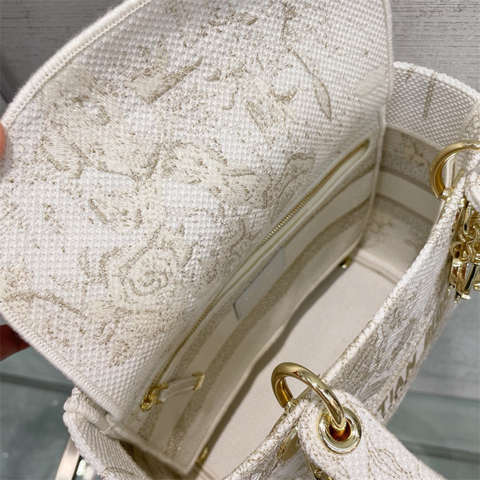 DIOR 디올 레이디 M0565 2024/신상