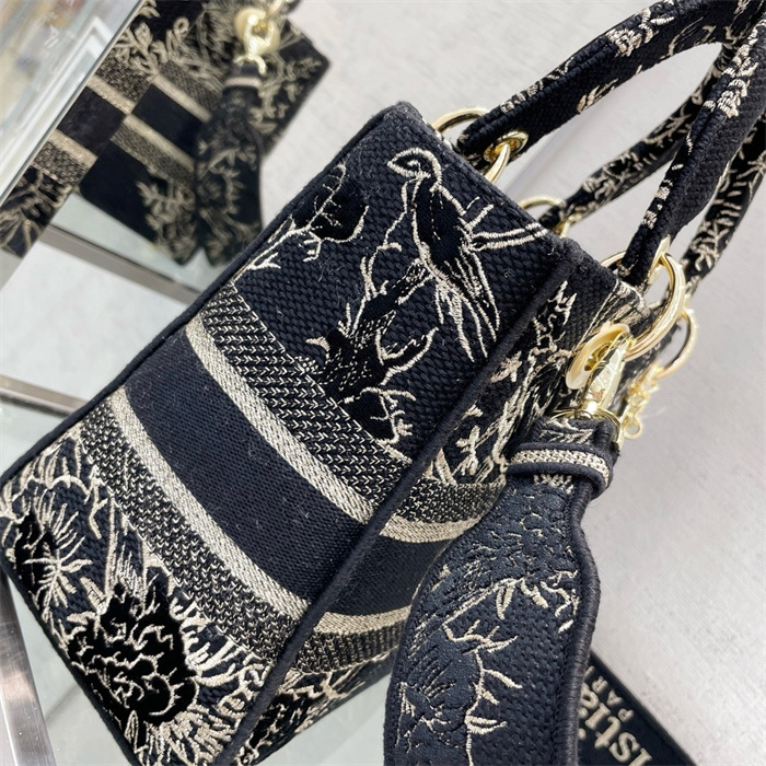 DIOR 디올 레이디 M0565 2024/신상