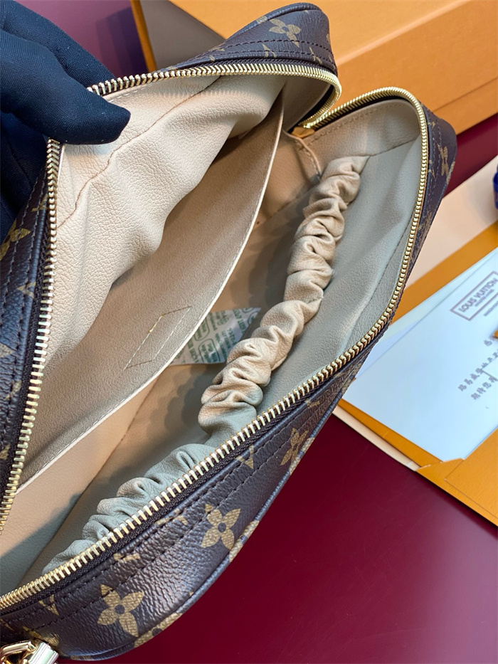 LOUIS VUITTON 루이비통 모노그램 크로스백 M47522 2024/신상
